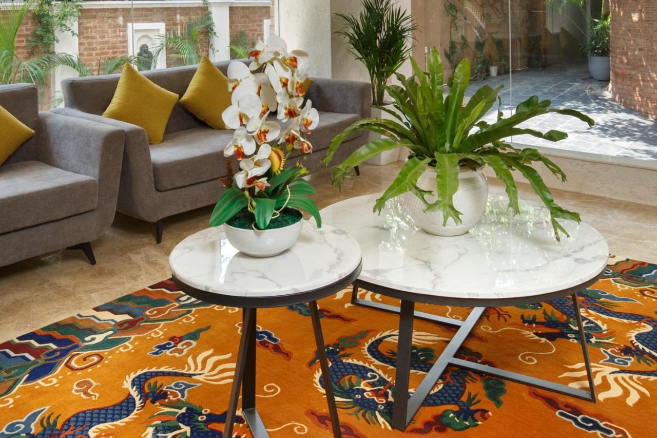 Hotel Thrive, A Tropical Courtyard Kathmandu Luaran gambar