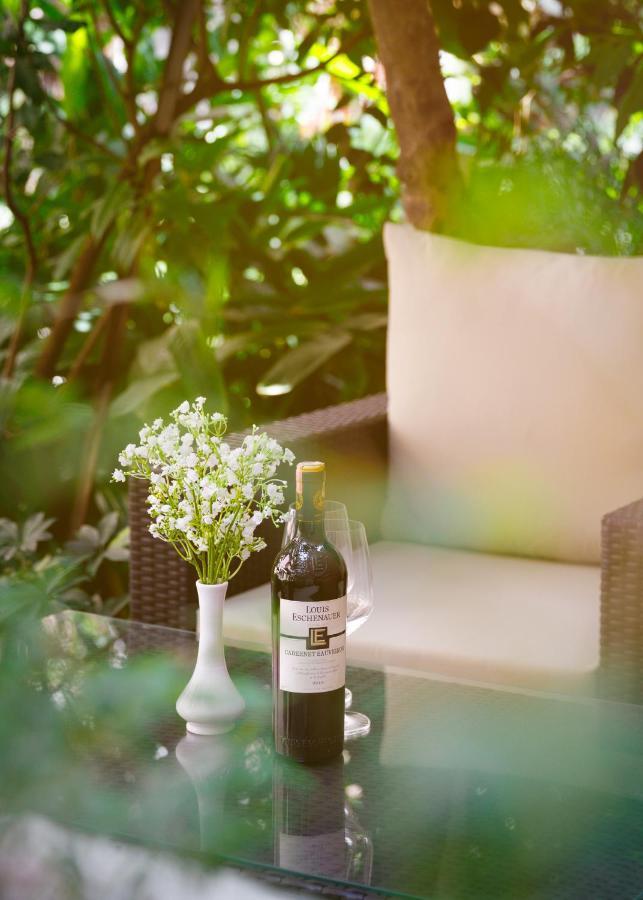 Hotel Thrive, A Tropical Courtyard Kathmandu Luaran gambar